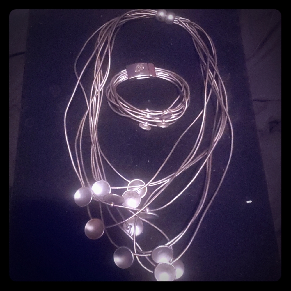 Modern Necklace and Bracelet Set
